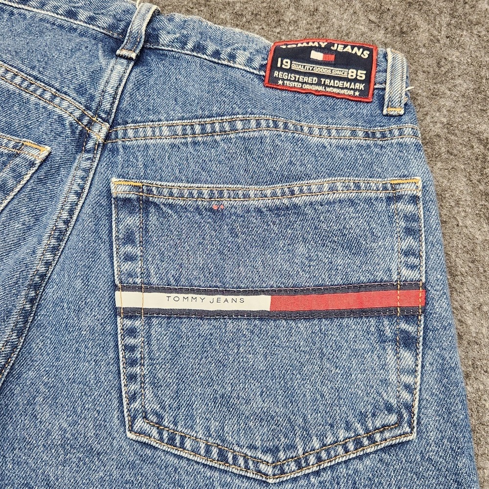 Tommy Hilfiger Mens Vintage Denim Jean Shorts Jorts 5 Pocket Back Patch Size 31